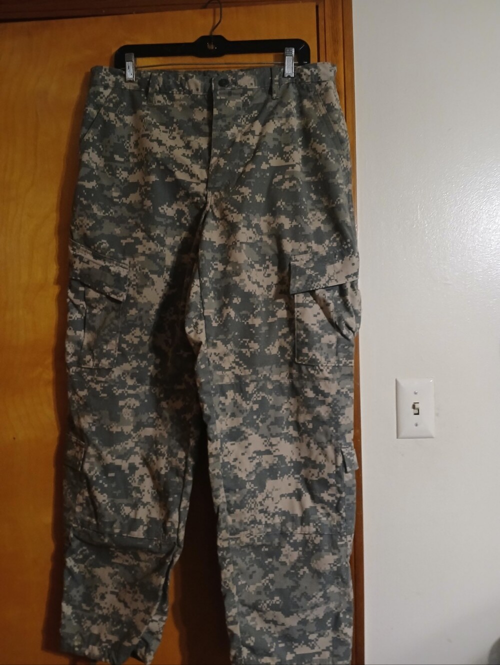 Men's Digital Camouflage Cargo Pants - Tan/Gray